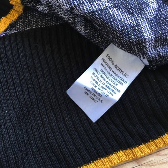 Absolute creative worldwide geometric sweater - Picture 4 of 4